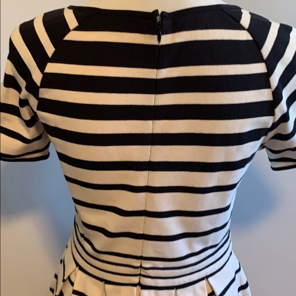 Amazing Tibi striped back zip dress - Picture 4 of 4
